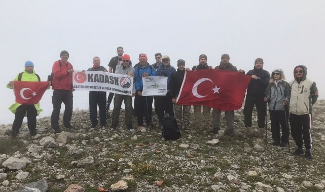 Emirgazi zirvesine 15 Temmuz şehitleri için tırmandılar