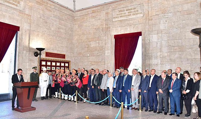 Ankaralılar Derneği Anıtkabir'i ziyaret etti