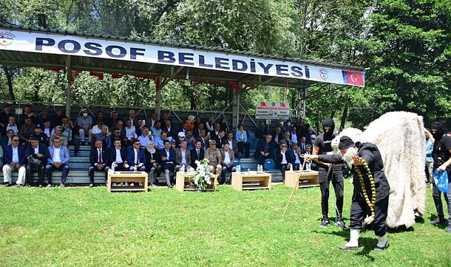 Ardahan'da aşıklar şöleninden renkli görüntüler