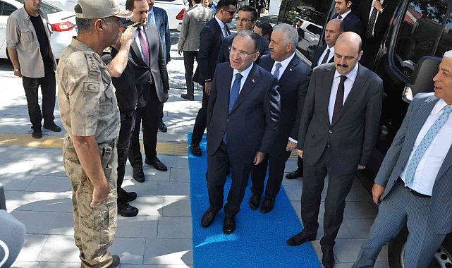 Bakan Bozdağ Kars'ta