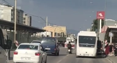 Bursa'da trafikte yaşanan tehlike anlar kameralarda
