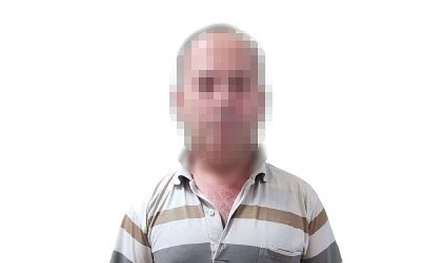 Camiden cep telefonu çalan hırsız kamerada