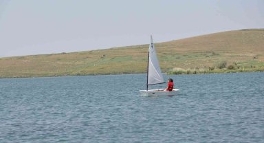 Çıldır Gölü, Ege ve Akdeniz sahillerini aratmıyor