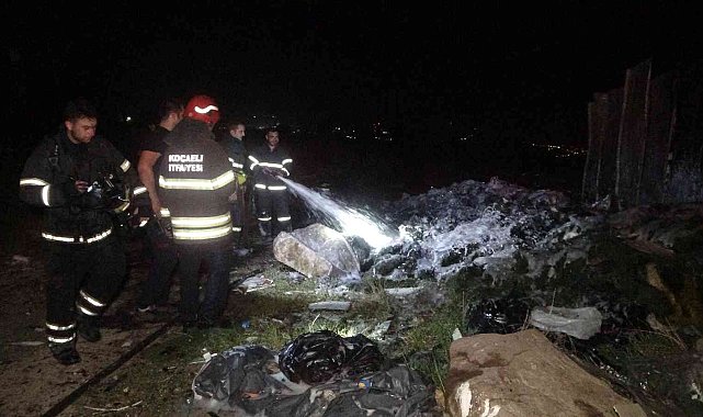 Depolama alanında yangın: Hurda malzemeler küle döndü