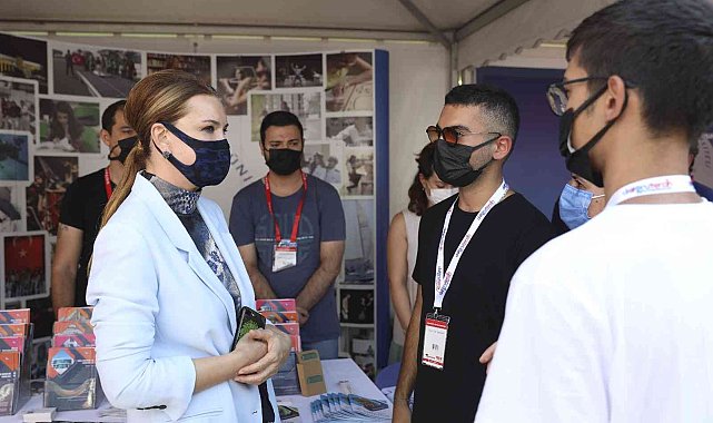 Dokuz Eylül'den aday öğrenciler için tanıtım günü