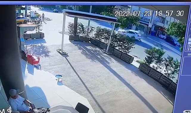 Düzce'de kavşakta iki otomobil çarpıştı: 6 yaralı
