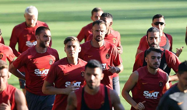 Galatasaray'ın yeni transferleri antrenmana katıldı