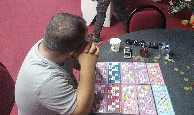 İzmir'de kahvehaneye kumar baskınında ceza yağdı