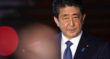 Japonya'nın eski başbakanı Abe silahlı saldırıya uğradı, durumu ağır