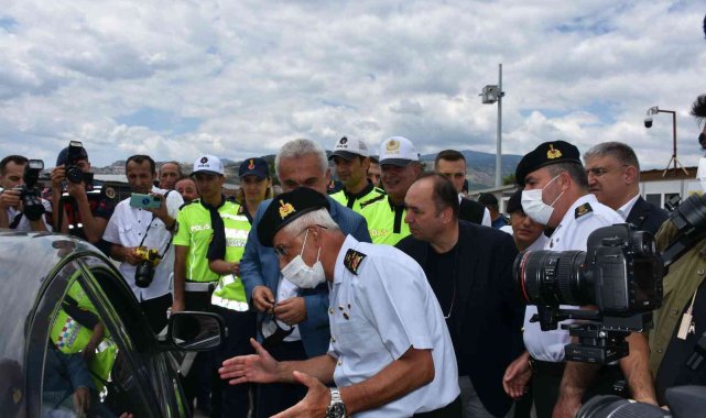 Karadeniz'in geçiş güzergahında Jandarma Genel Komutanı Orgeneral Çetin'den trafik denetimi