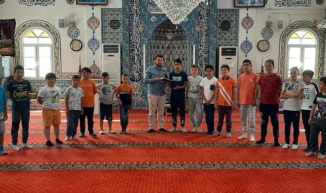 Karaköy'de camide bakkal projesiyle çocuklar ödüllendiriliyor
