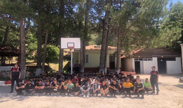 Kırklareli'nde 123 kaçak göçmen yakalandı, 6 organizatör tutuklandı