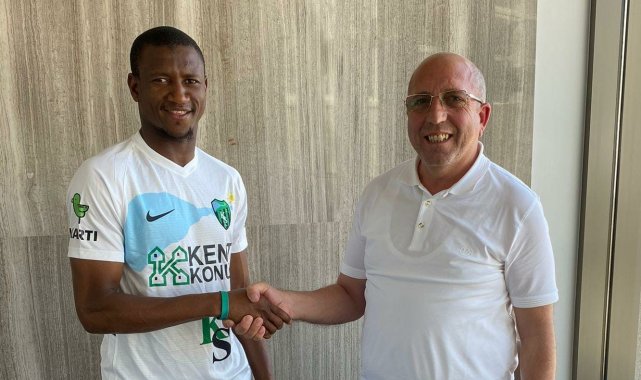 Kocaelispor'da Cisse'nin sözleşmesi karşılıklı olarak feshedildi