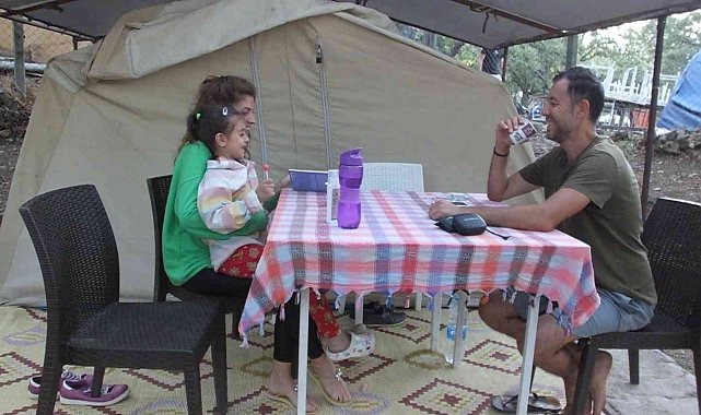 Kuzey Ege'de bayram sonrası da karavan ve çadır alanlarında doluluk yaşanıyor
