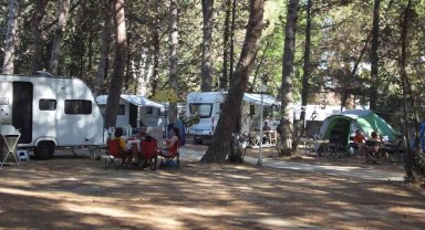 Kuzey Ege'de karavan kamp alanlarına büyük ilgi