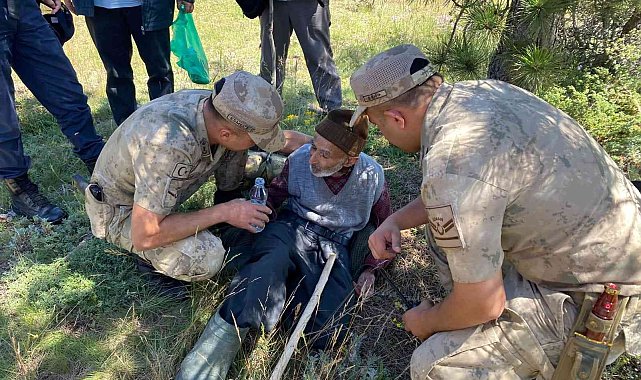 Mantar toplamak için gittiği ormanda kayboldu, 1 gün sonra jandarma ekipleri buldu