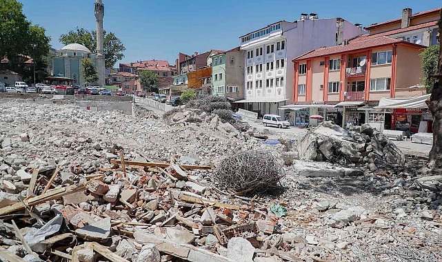Merkez pazar yerinin yıkımı tamamlandı