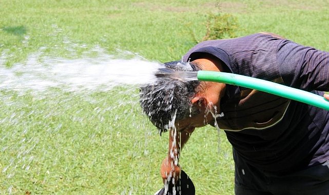 Mevsim normallerinin üzerindeki sıcak hava bunaltıyor