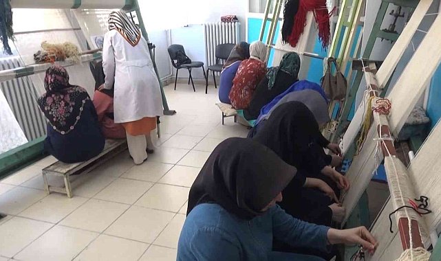 Muş'ta kadınlar ADEM kurslarıyla meslek ediniyor