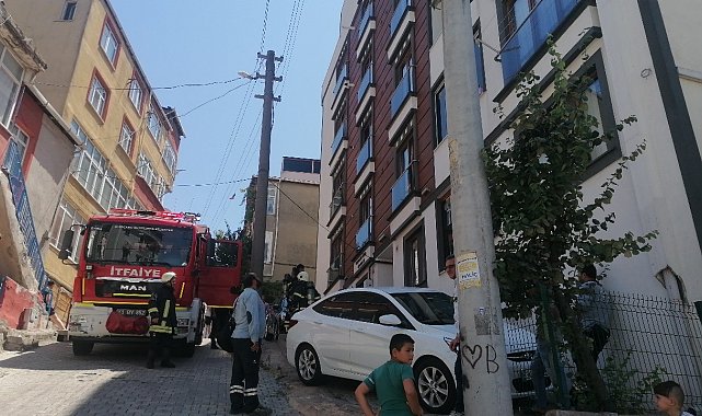 Ocakta unutulan yemek yangın çıkardı