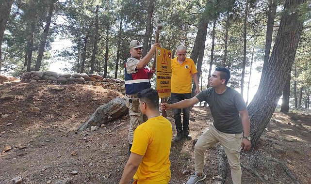 Orman yangınlarına karşı uyarı levhaları yerleştirildi