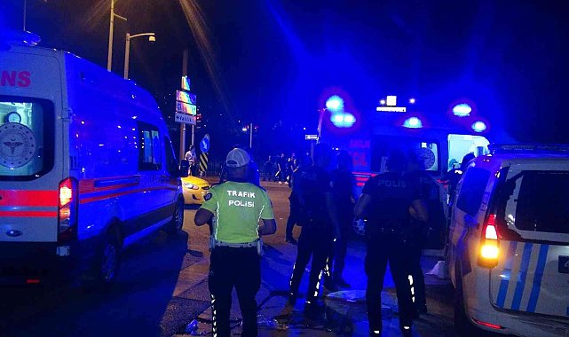 Polis aracına cip çarptı: 2 polis memuru yaralandı