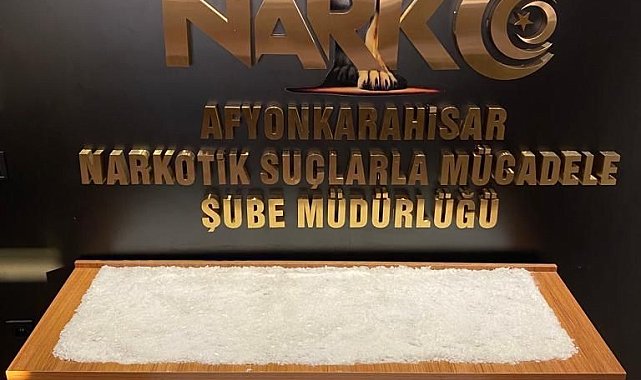 Polis yaklaşık 4 kilogram metamfetamin isimli uyuşturucu ele geçirdi