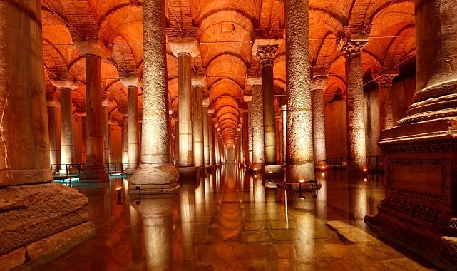 Restorasyonu tamamlanan Yerebatan Sarnıcı düzenlenen törenle açıldı