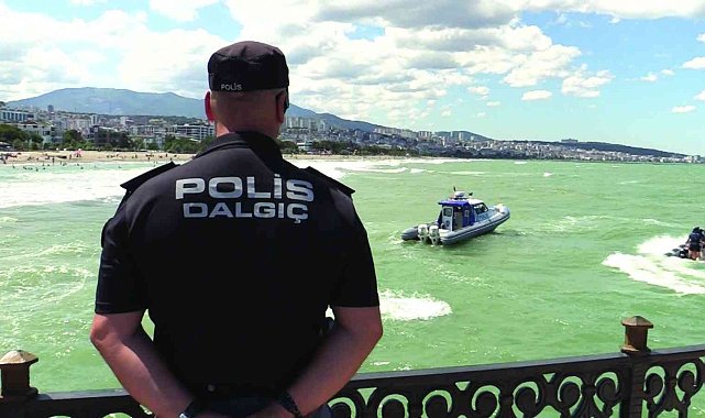 Serinlemek için denize giren vatandaşlara karadan, denizden ve havadan uyarı