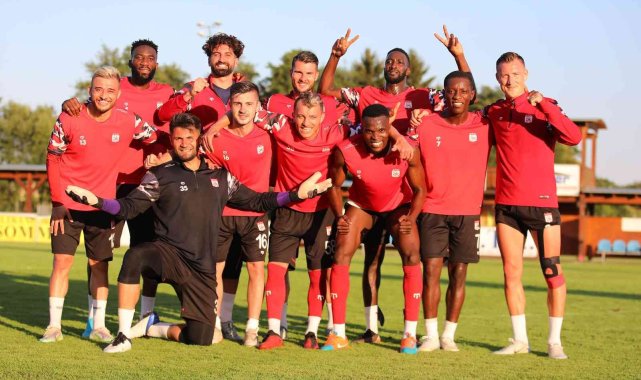 Sivasspor günü çift idmanla tamamladı
