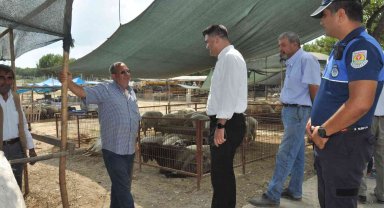Tarsus'ta kurban satış yerleri denetlendi