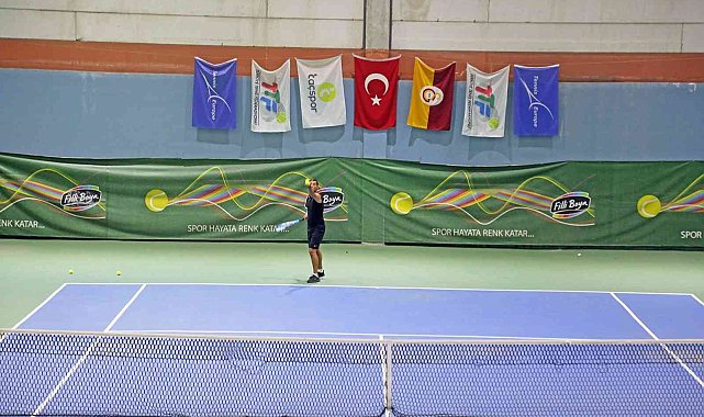 Uluslararası Ataşehir Belediye Başkanlığı Tenis Turnuvası başladı