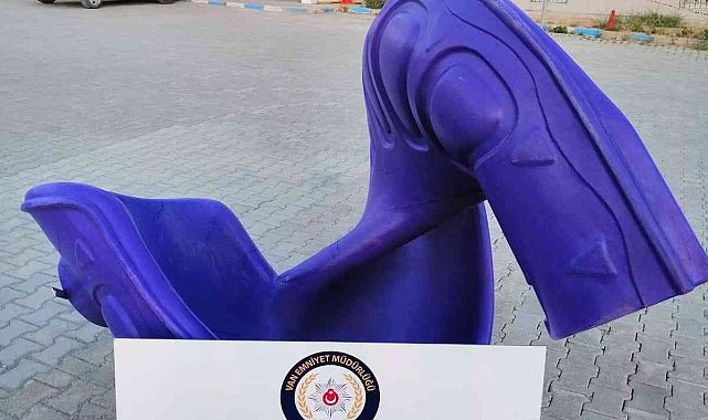 Van'da kaydırak hırsızları tutuklandı