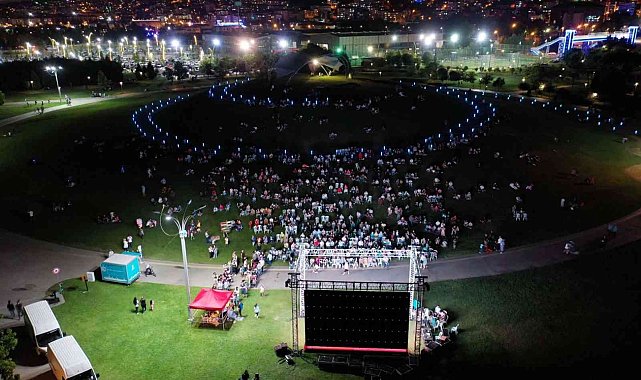 Vatandaşlar "Kocaeli'de Yaz Neşesi" ile eğleniyor