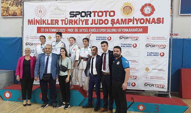 Yunusemreli İkra Türkiye Şampiyonu
