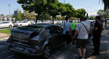 3 aracın karıştığı zincirleme trafik kazası: 1 yaralı