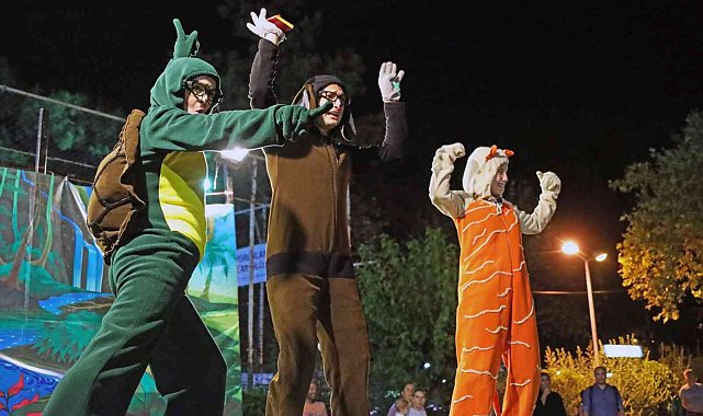 'Neşeli Orman' Kışla Parkında çocuklarla buluştu