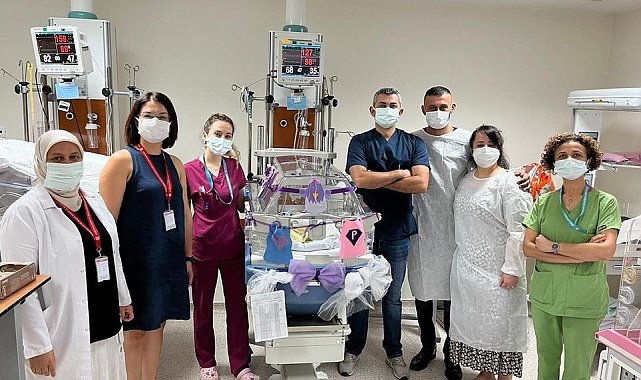 955 gram doğan bebek taburcu edildi