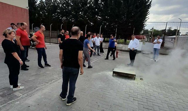 AFAD, Uşak'ta yangın ve tahliye tatbikatı gerçekleştirdi