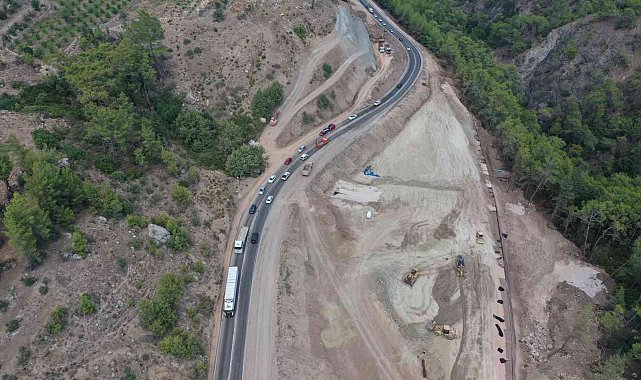 AK Partili Uslu: "Kumluca-Antalya yolu beş dakika daha kısalıyor"