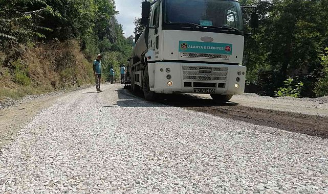 Alanya Belediyesinden kırsal bölgelere asfaltlama çalışması