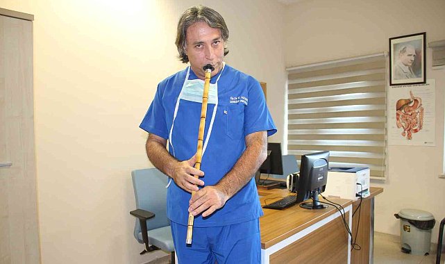Ameliyat stresini 'ney'le atıyor