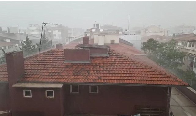 Ankara'da sağanak ve fırtına etkili olmaya devam ediyor