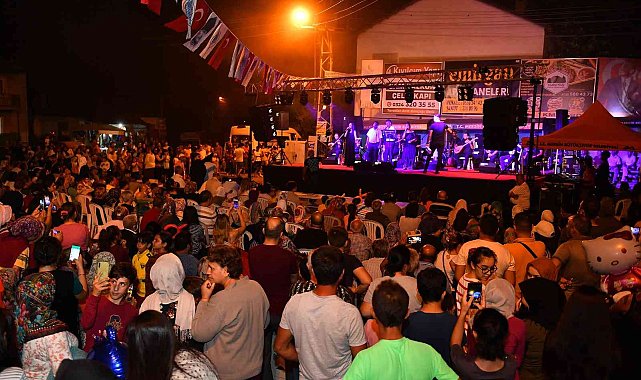 Ayvagediği'nde Türk Halk Müziği konseri