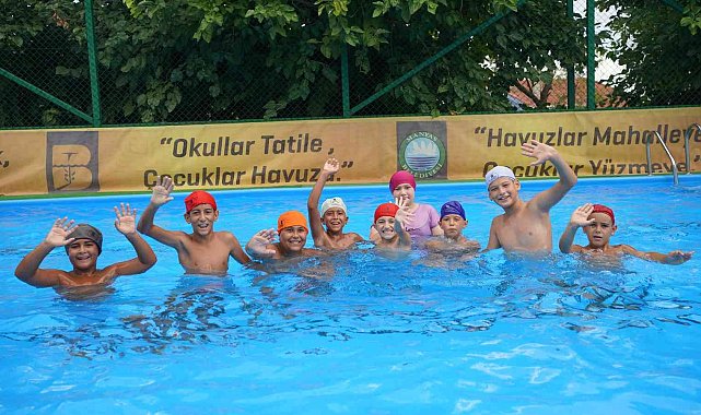 Balıkesir'de 100 binden fazla çocuk yüzme öğrendi