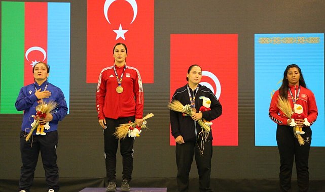 BARÜ mezunu Buse Tosun Çavuşoğlu'ndan altın madalya