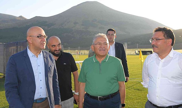 Başkan Büyükkılıç ve Vali Çiçek'ten Erciyes'te turizm zirvesi