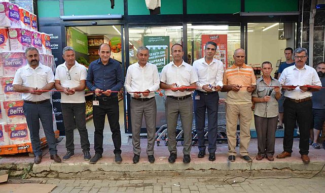 Başkan Kaplan, Koçarlı'daki kooperatif marketin açılışını yaptı