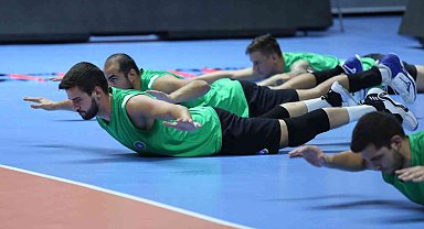 Bursa Büyükşehir Belediyespor Erkek Voleybol Takımı yeni sezon hazırlıklarına devam ediyor