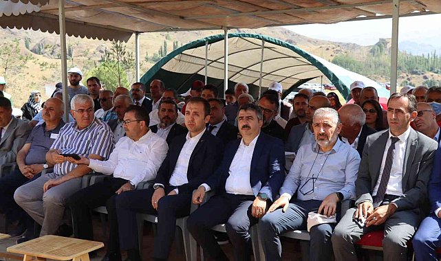 Bursa Yıldırım ilçesi Belediye Başkanı Yılmaz, Sümmani Şenliklerinde hemşerileri ile buluştu